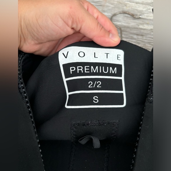 VOLTE Premium Wetsuit - Picture 5 of 6